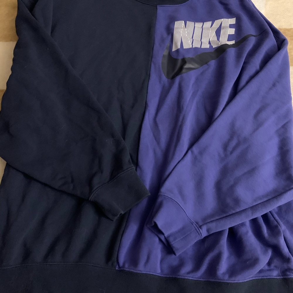 Nike Men's Two-Tone Navy and Purple Crewneck Sweater